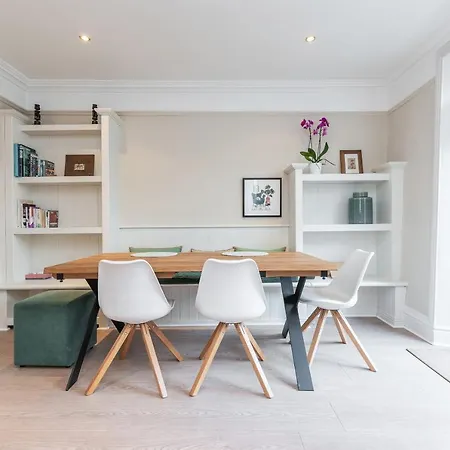 Oakwood House Holiday home *